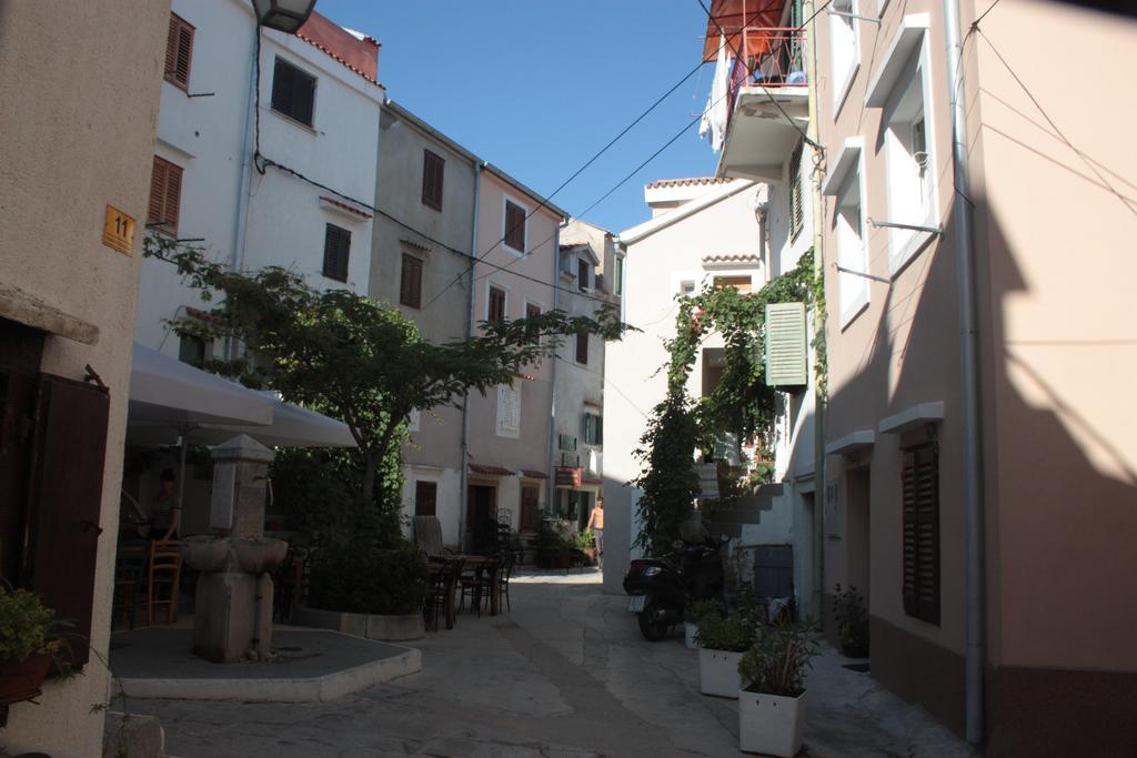 Apartments Sanja Baška Esterno foto